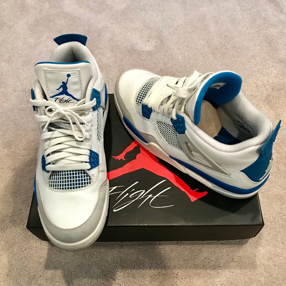 Air Jordan 4 Retro Military Blue Size 10